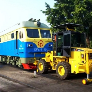 TWRR110 rail and road tractor