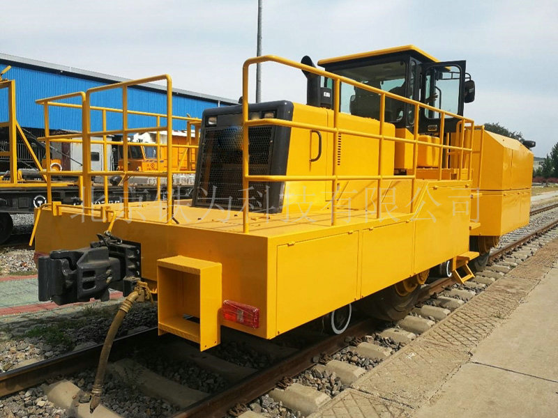 TWRR113型軌路兩用牽引車