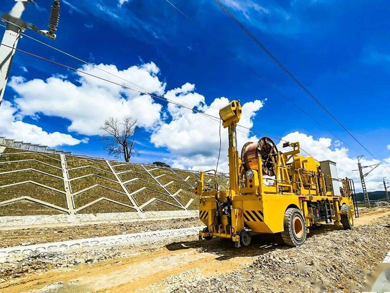 TWRR206路軌兩用架線車