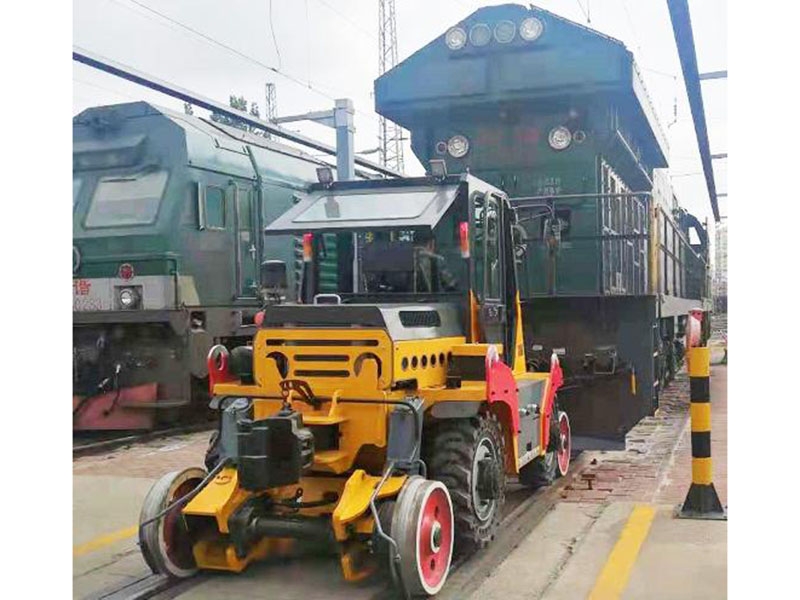 TWRR103型軌路兩用牽引車(chē)